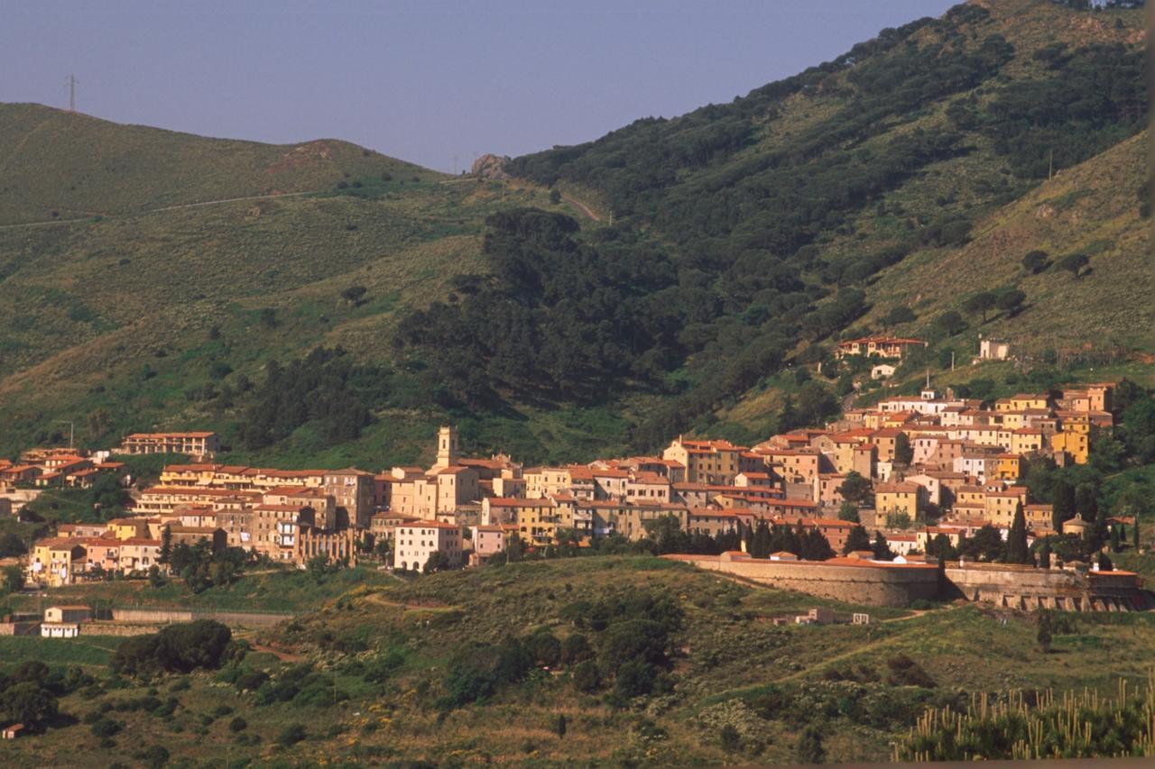 Aparthotel La Chiusa Di Rio Rio dellʼElba Zewnętrze zdjęcie